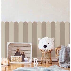 Decoração infantil com adesivo de cerca aplicado em quarto neutro
