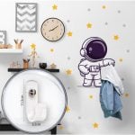 Adesivo de Parede Astronauta Espaço com Gancho Organizador