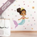 Adesivo Sereia Infantil Menina Parda Cabelo Crespo Glitter