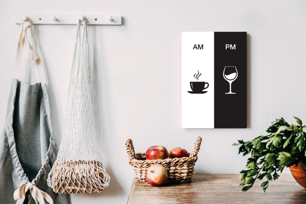 Placa Decorativa Vinho e Café AM/PM Minimalista 20x30cm