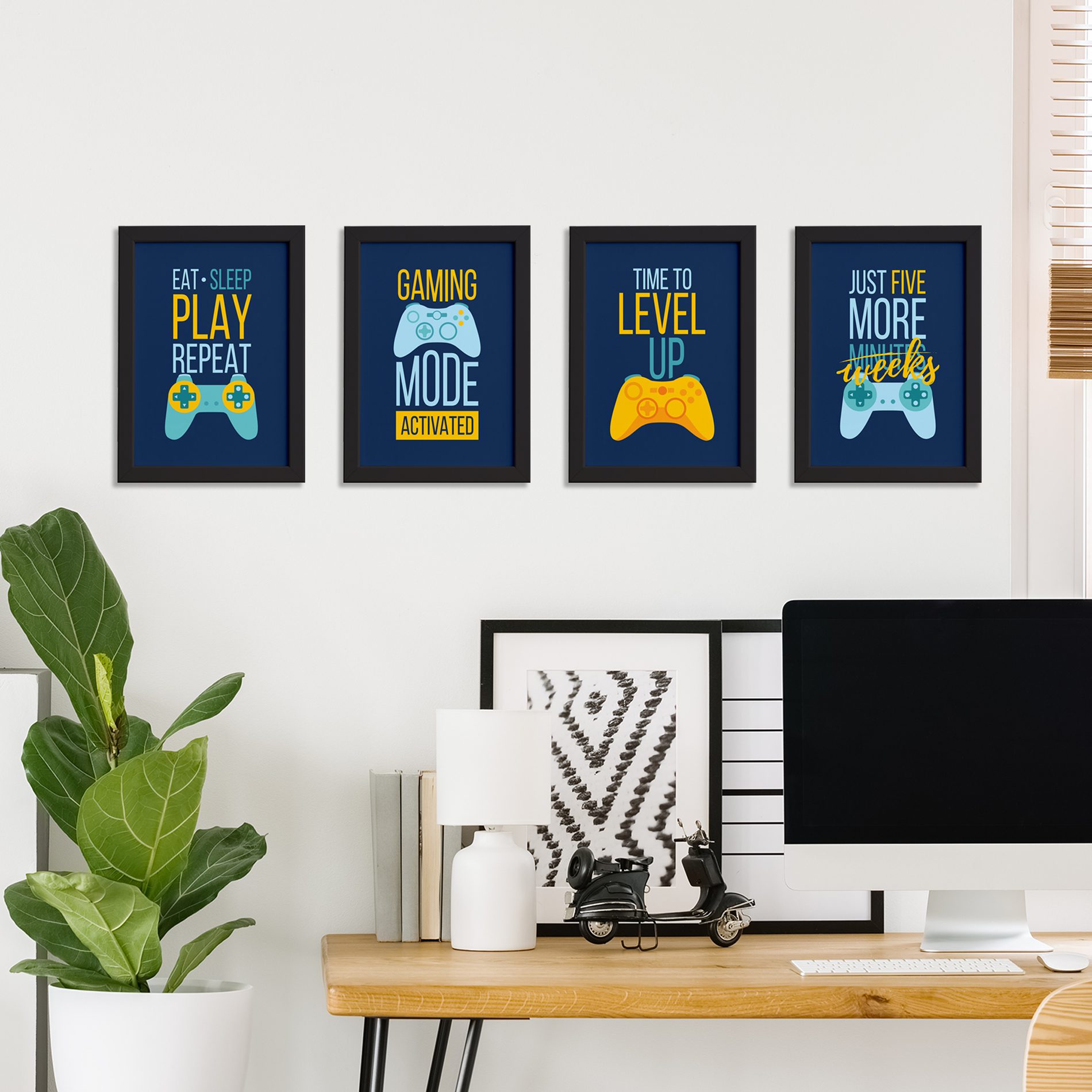 Imagem do conjunto de quadros decorativos gamer com moldura preta, mostrando detalhes da moldura e tamanho 22x32 cm.
