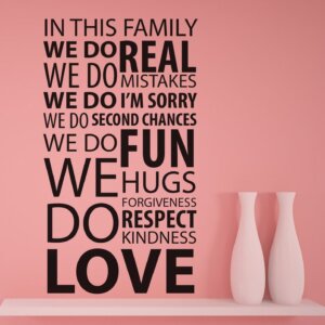 Adesivo de Parede We do Real  Pequenas ações que fazem grande diferença! Quem tem família sabe do que estamos falando, de quão valiosas são essas pequenas coisas para que se encontre a felicidade. Além de decorar, esse adesivo também serve como um discret