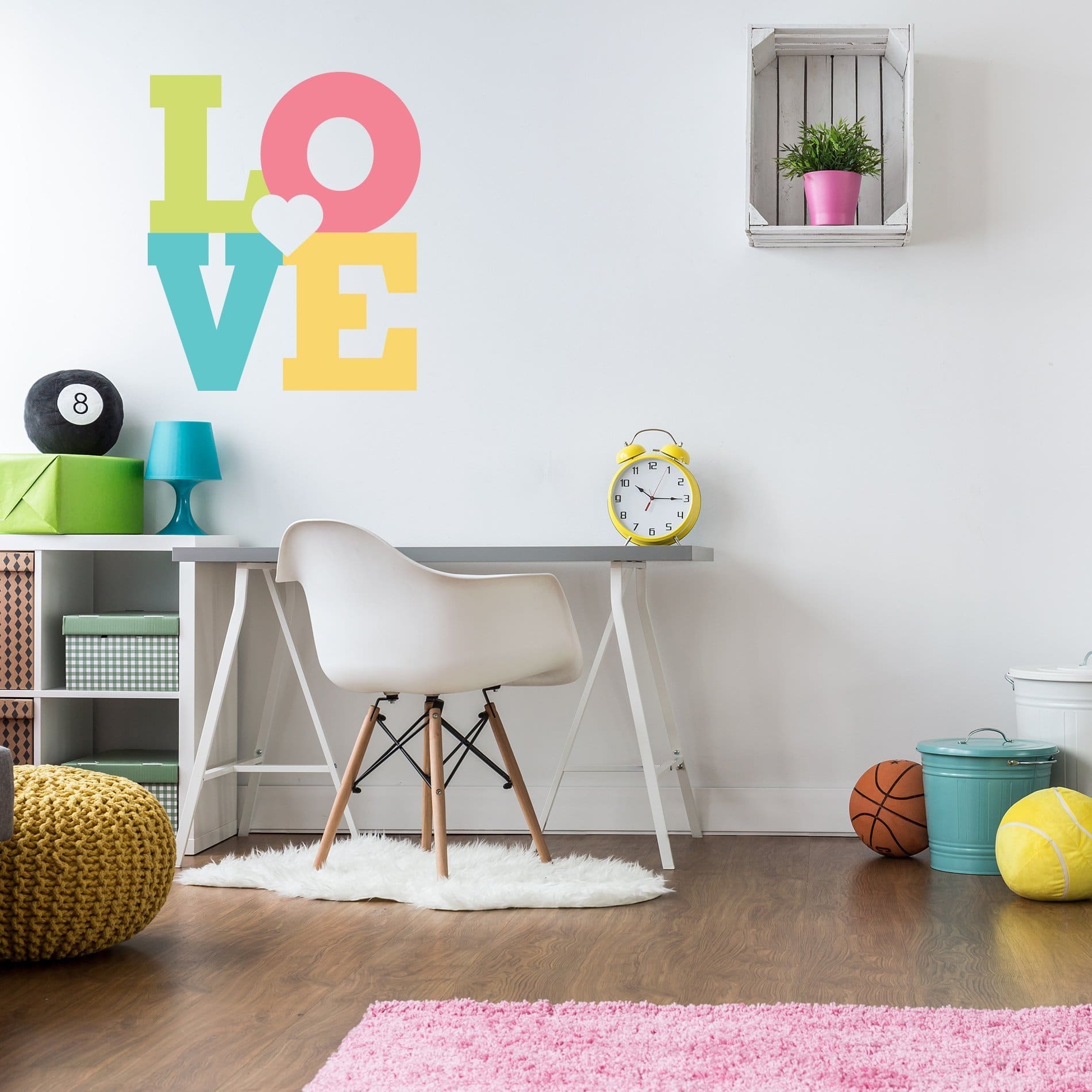 Adesivo de Parede para Quarto Love