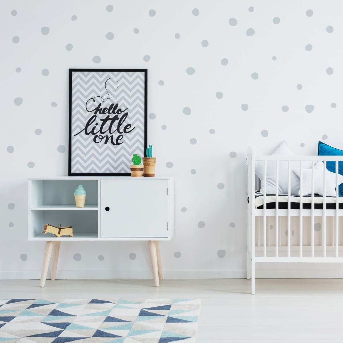 Adesivo de Parede Pintas Azul Bebê 70 Pintinhas