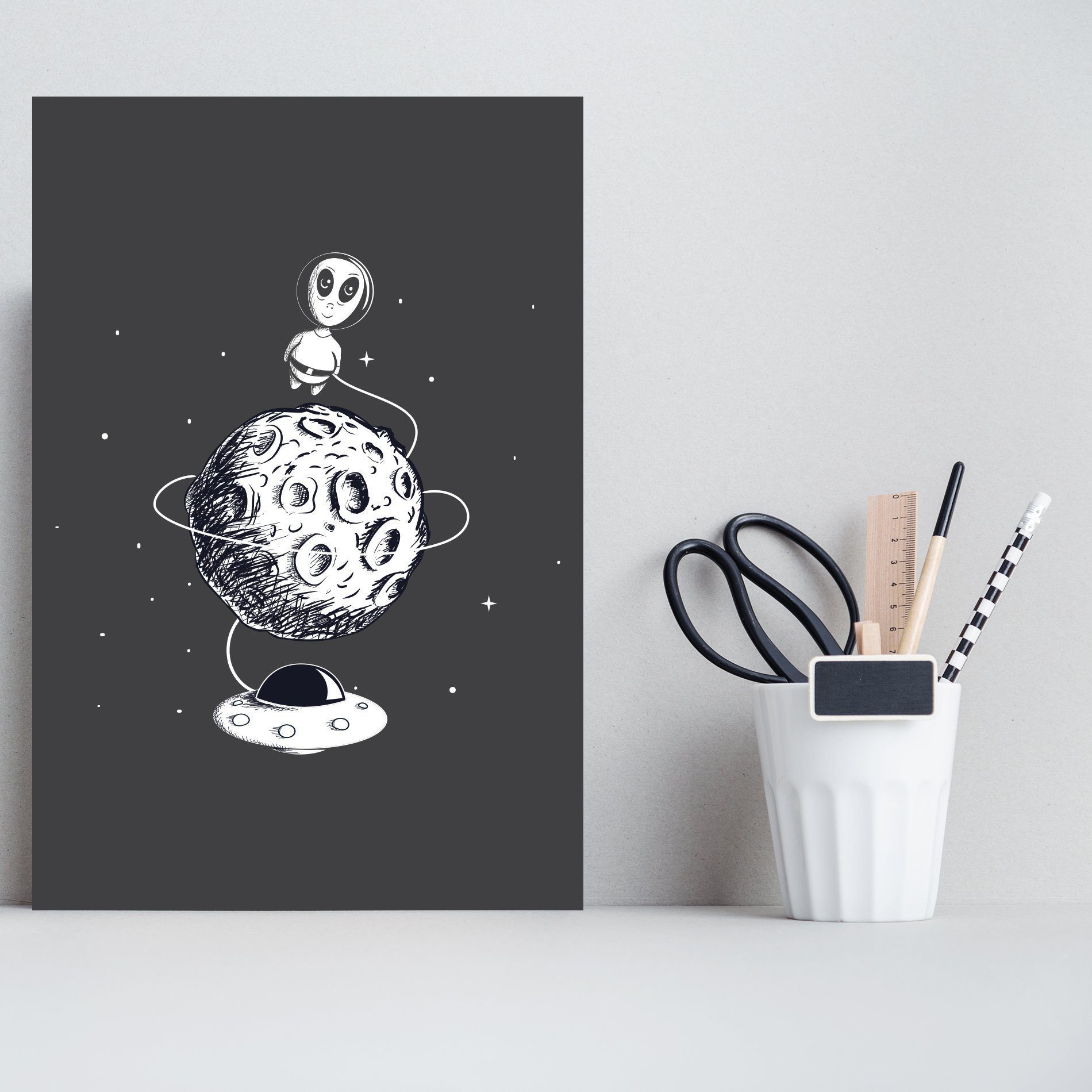 Placa Decorativa MDF Alienígena na Lua 20x30cm