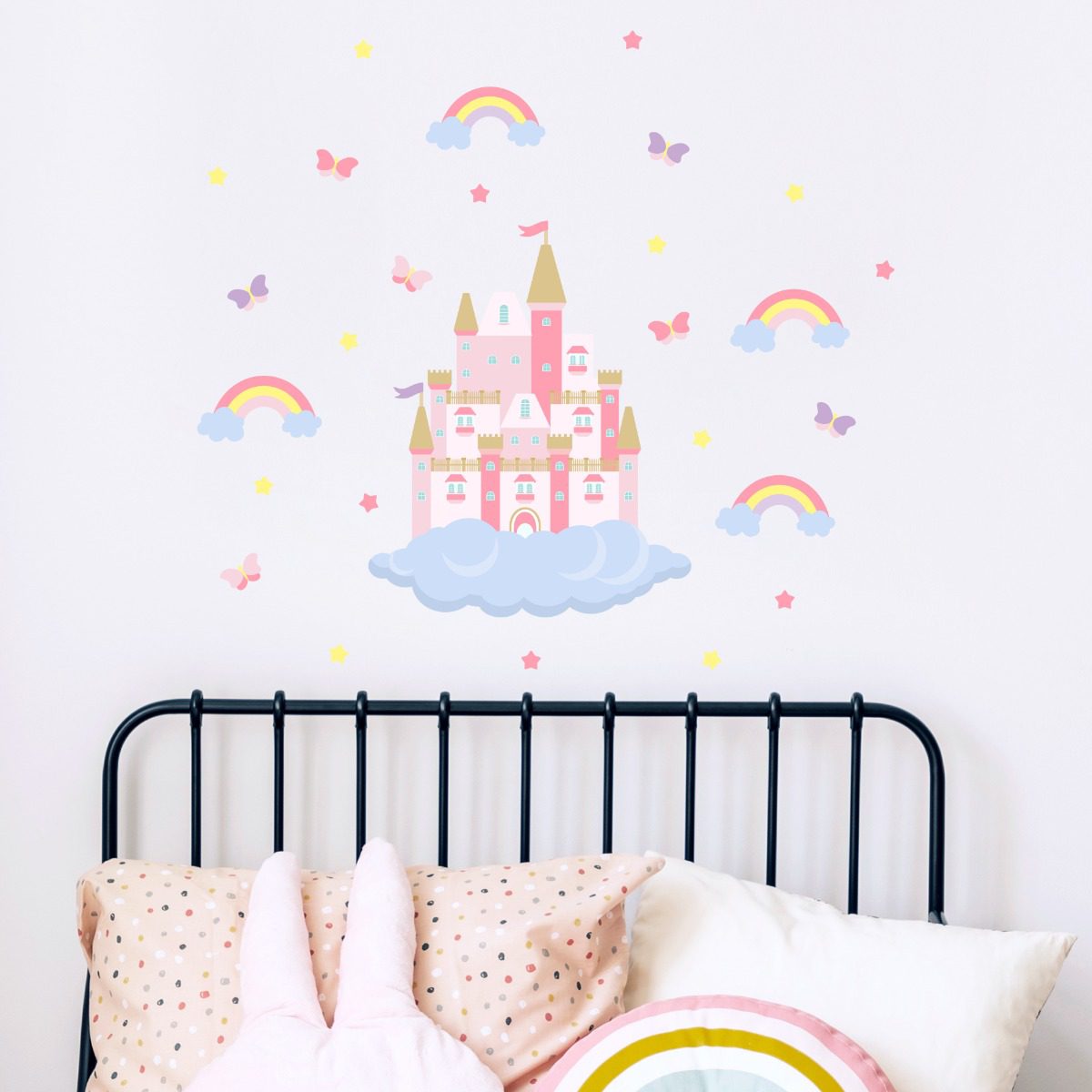 Adesivo de Parede Castelo Encantado Nuvens e Arco-Íris