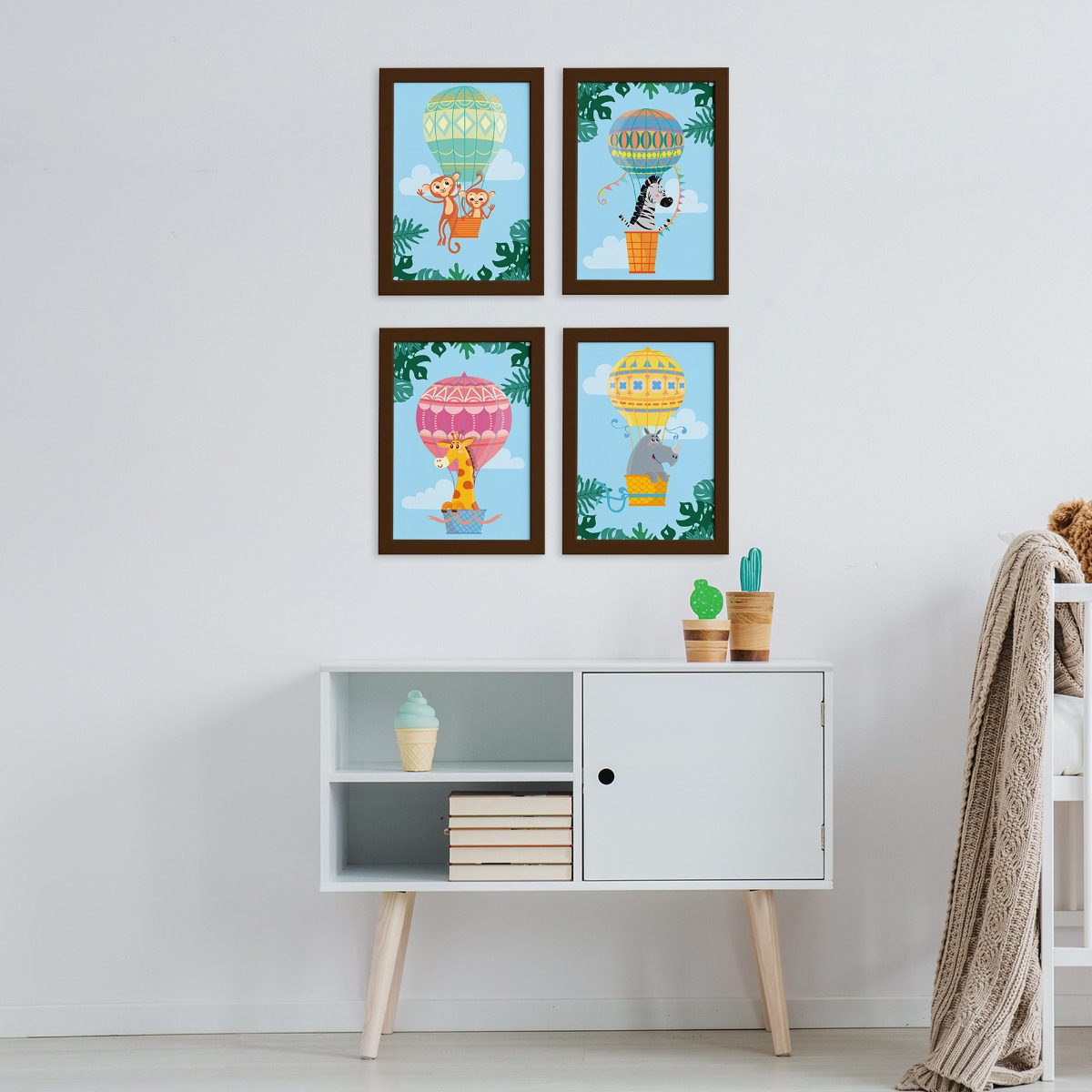 Quadros Balões Safari Moldura Marrom 33x43cm Kit 4un