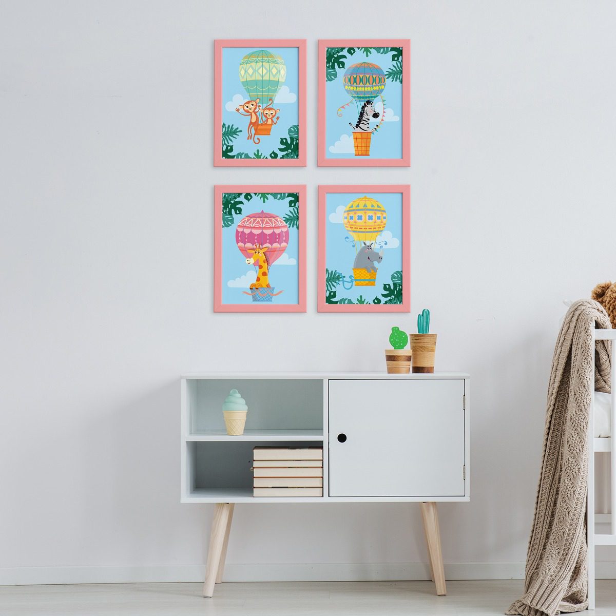Quadros Balões Safari Moldura Rosa 22x32cm Kit 4un