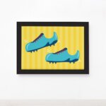 Quadro Futebol Kids Chuteira Moldura Preta 22x32cm