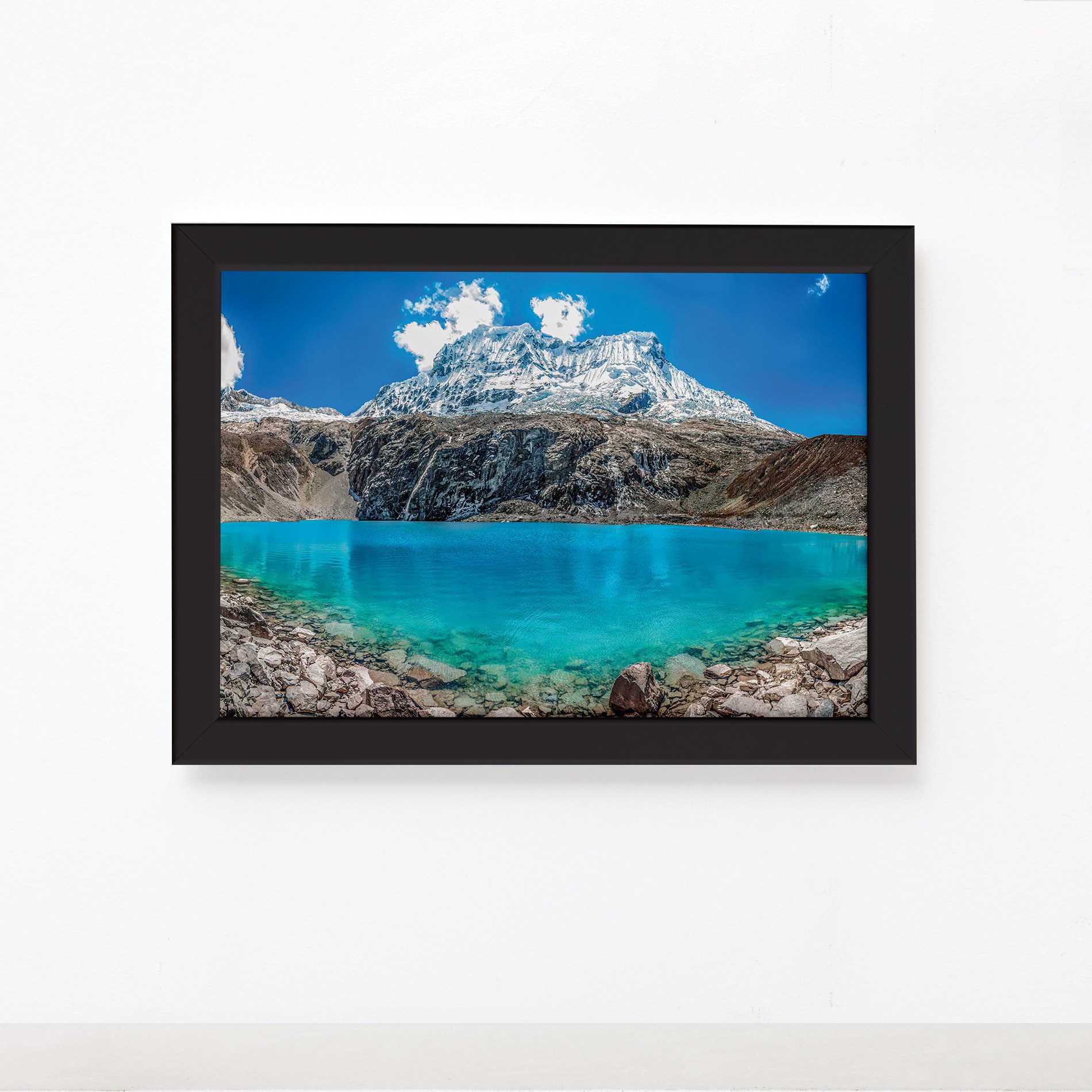 cenario_huascaran_peru_quadro_preto_1900.jpg