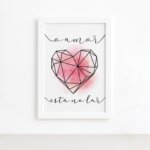 Quadro Quarto de Casal Frase O Amor Está no Lar Moldura Branca 22x32cm