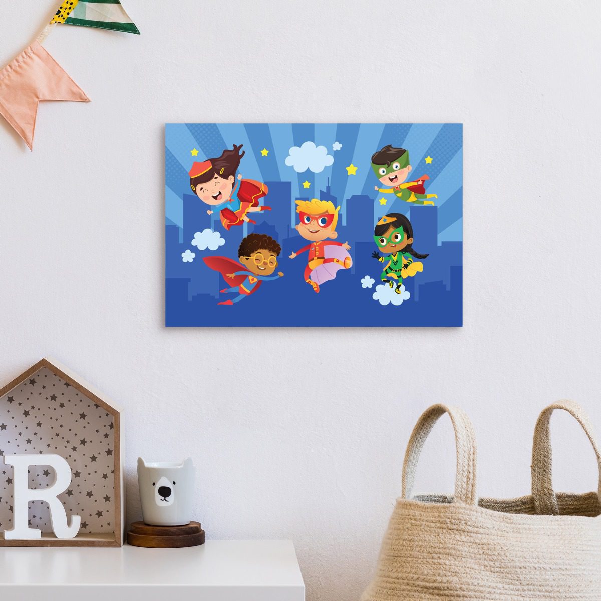 Placa Decorativa Super Heróis na Cidade 30x40cm