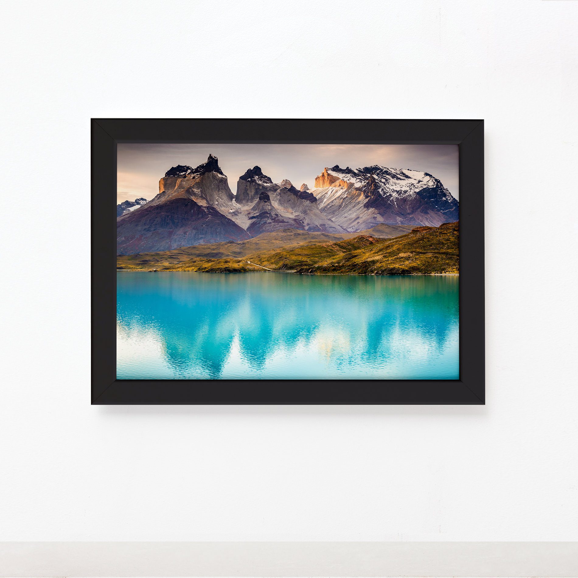 cenario_torrers_del_paine_patagonia_chile_quadro_preto_1900-t.jpg