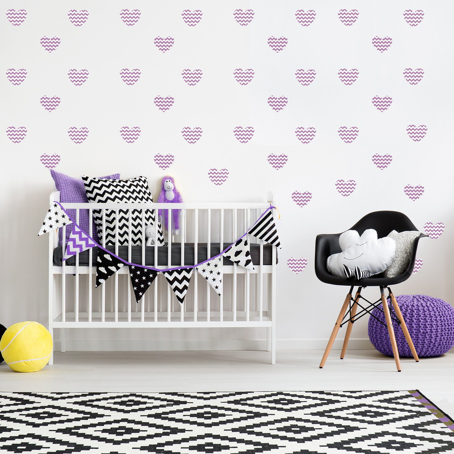 Adesivo de Parede Infantil Coração Roxo Chevron