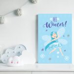 Placa Decorativa MDF Fadas e Flores Inverno Azul 30x40cm