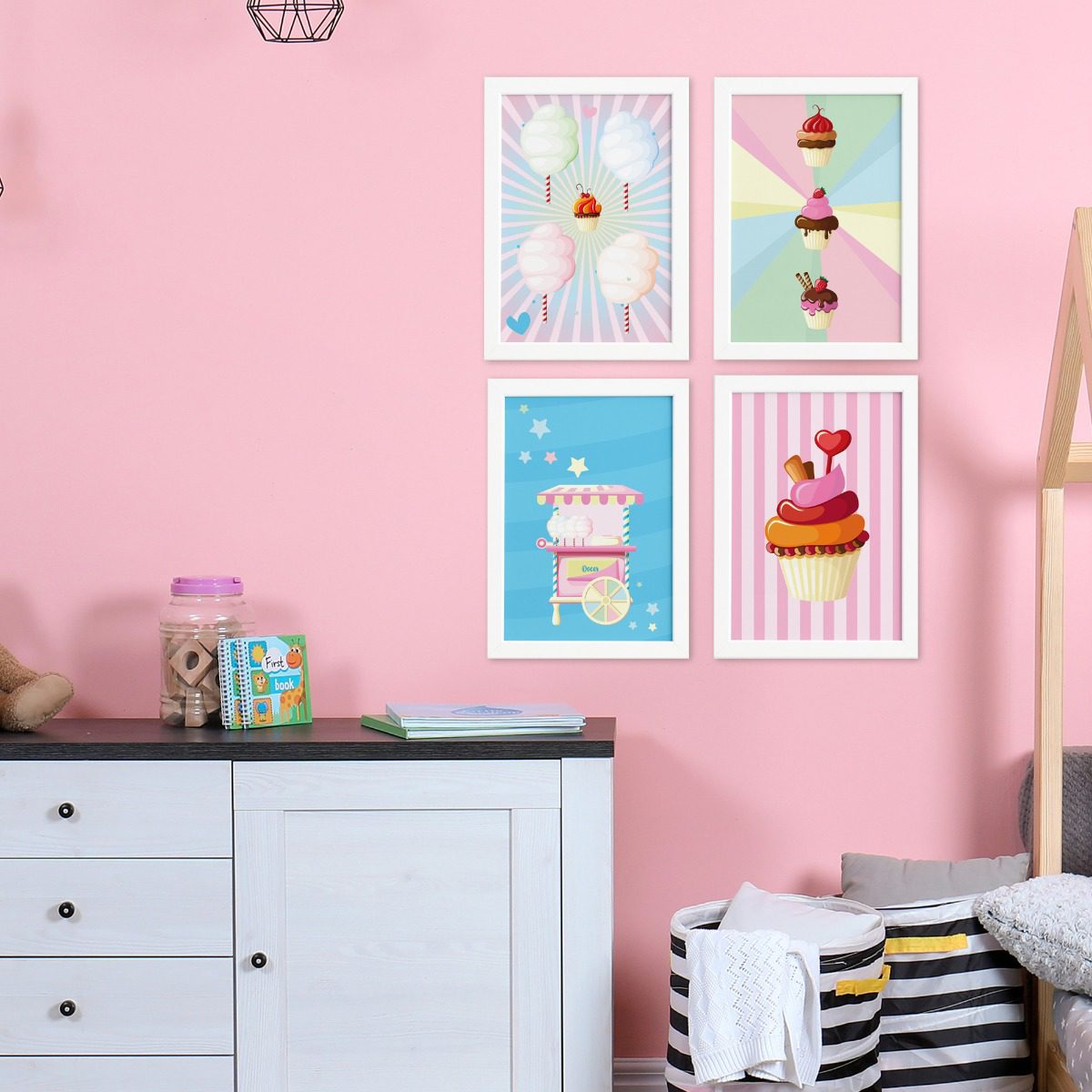 Quadros Doces Cup Cake com Moldura Branca Kit 4un 33x43cm