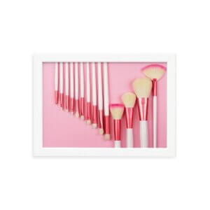 Quadro Pincéis Maquiagem Fundo Rosa Moldura Branca 33x43cm