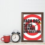 Quadro Decorativo com Moldura Marrom Objetivos 33x43cm