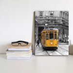 Placa Decorativa Itália Bonde Detalhe Amarelo 30x40cm
