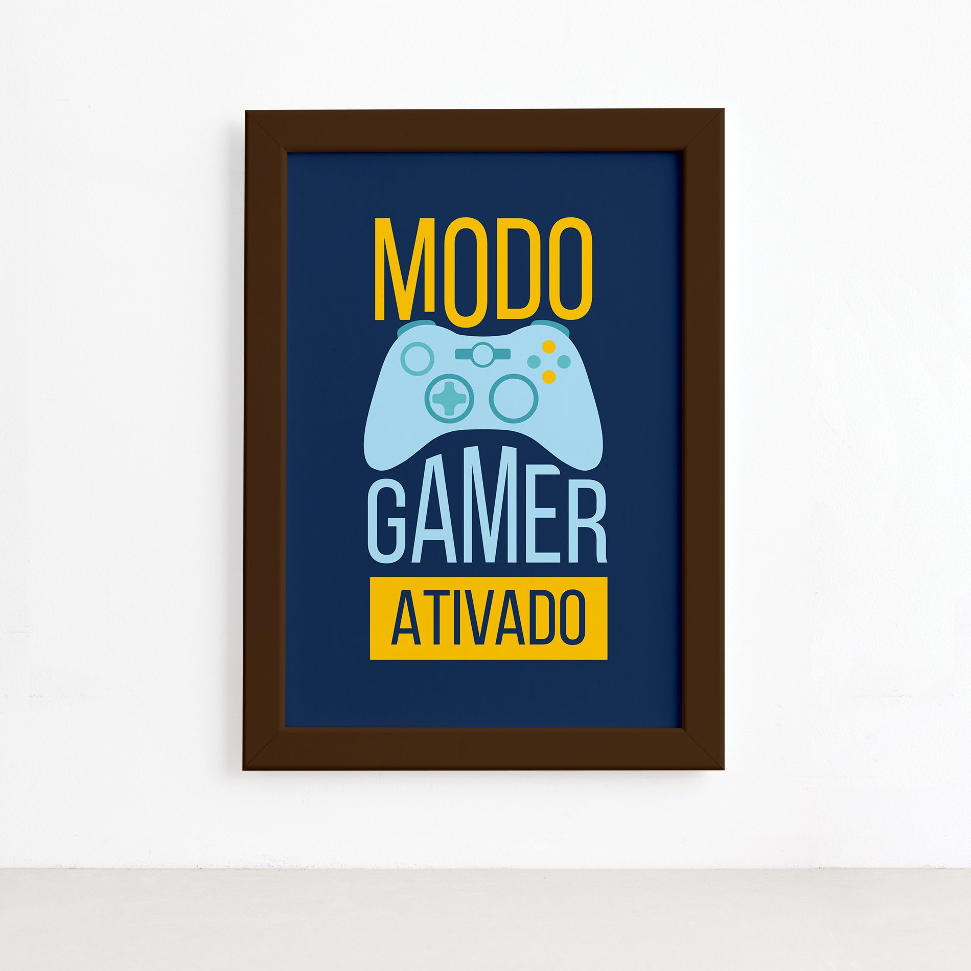 Quadro decorativo gamer com moldura marrom e texto 'MODO GAMER ATIVADO' em fundo azul escuro