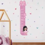 Adesivo de Parede Bailarina Menina Cabelo Preto Liso Régua