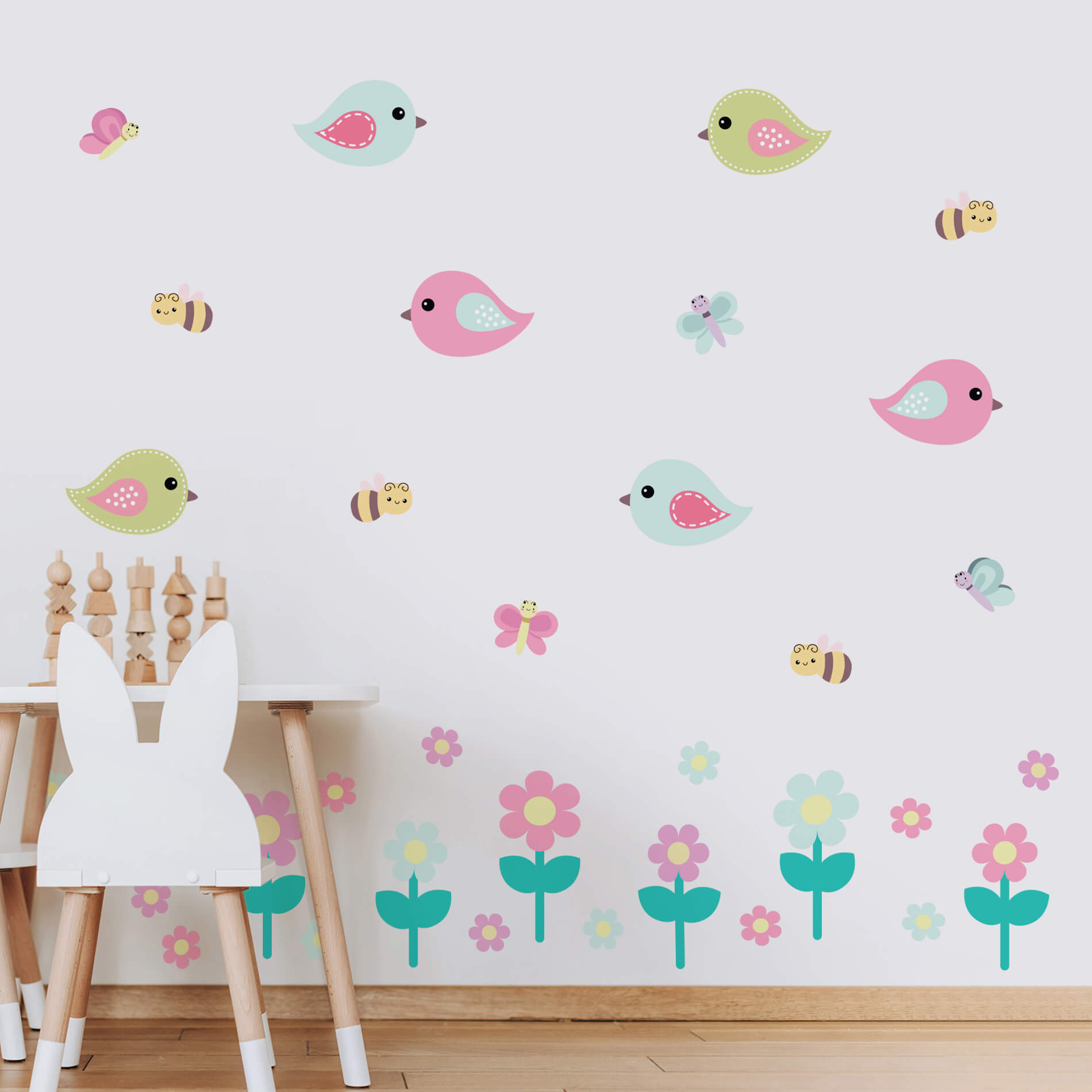 Adesivo de Parede Flores Menina Jardim Pássaros e Abelhas