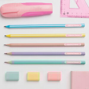 etiqueta escolar rosa para lapis