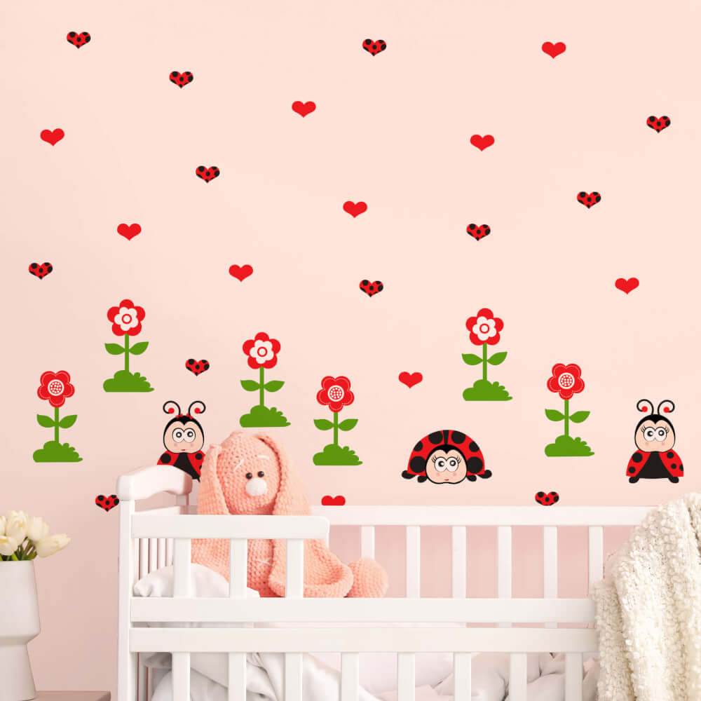 Adesivo de Parede Infantil Jardim Joaninha Menina Bebê Quarto